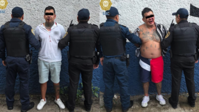 Vendedor de caldos denuncia cobro de 3 mil pesos; detienen a dos sospechosos