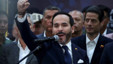 Colombia renueva su cúpula militar y promete ofensiva contra el crimen y el narcotráfico