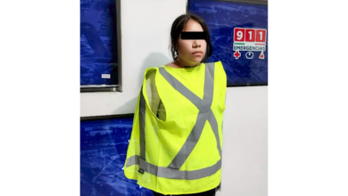 Detienen a mujer y adolescente por ro.bo a conductor de plataforma en Granjas Unidas