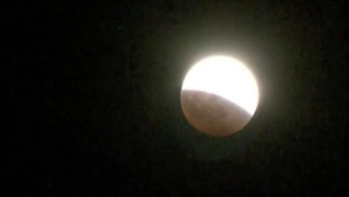 Eclipse lunar ilumina el cielo de Ciudad Juárez
