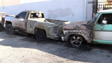 Incendian dos camionetas dentro de taller mecánico en Infonavit Aeropuerto