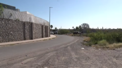 Abandonan cuerpo dentro de camioneta con mensaje del cri.men en Ciudad Juárez