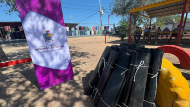 Entregan hule para techos a 600 familias ante temporada de lluvias