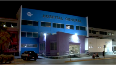 Mujer mue.re en Hospital General tras sufrir lesiones en una volcadura