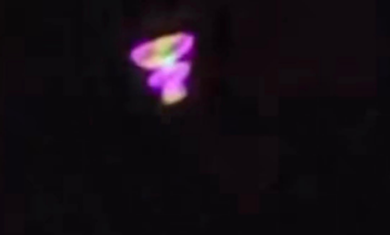 Misterioso objeto fluorescente aparece en el cielo y desata teorías sobre un OVNI