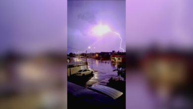Tormenta eléctrica sorprende a Ciudad Juárez y provoca cortes de energía