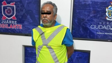 Policías municipales aseguraron un rifle de postas abastecido con 20 municiones; el detenido también es señalado por el delito de amenazas.