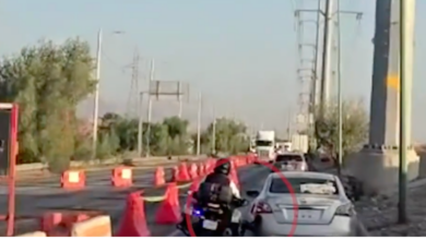 Aplauden a Agente vial que auxilió a automovilista varado en Juan Pablo II