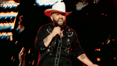 Fans de Carín León preparan posible demanda colectiva por concierto reprogramado en Las Vegas