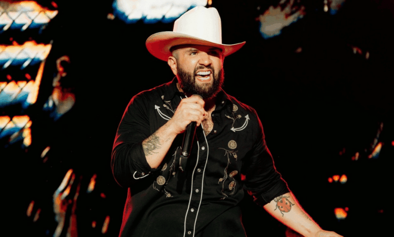 Fans de Carín León preparan posible demanda colectiva por concierto reprogramado en Las Vegas