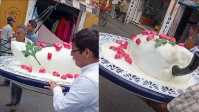 Un enorme chile en nogada sorprende en las calles de Puebla y se vuelve viral
