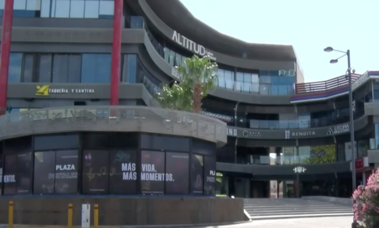 Clausuran dos antros en Plaza Portales tras presunta intoxicación de jóvenes