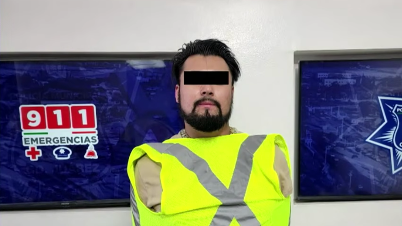 Detienen a conductor de plataforma por presunto acoso y por intento de soborno con dólares falsos