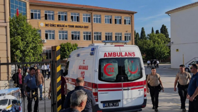 Adolescente hiere a 11 estudiantes frente a secundaria en Turquía