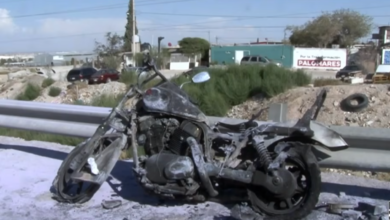 Fuga de combustible provoca incendio de motocicleta en el Camino Real