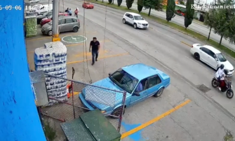 Trabajador salva a niña de ser atropellada en avenida de Puebla