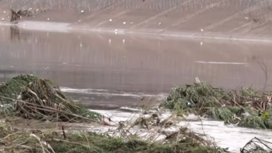 Lluvias elevan el Río Bravo y arrastran toneladas de basura en Ciudad Juárez