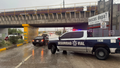 Seguridad Vial mantiene cierres por acumulamiento de agua en Ciudad Juárez
