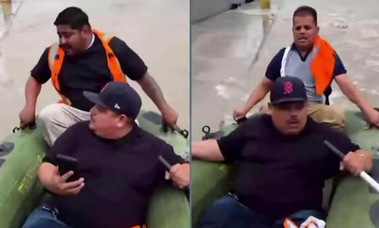 Juarense convierte calles inundadas en ruta de “Uber lancha”