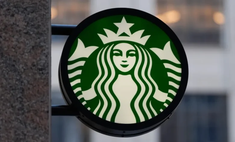 Fachada de una cafetería Starbucks en Estados Unidos