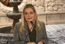 Maru Campos, gobernadora de Chihuahua, durante una declaración ante medios de comunicación
