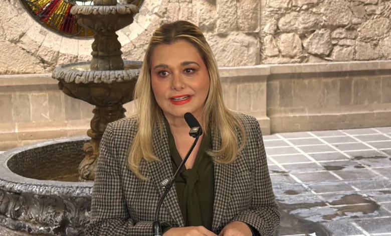 Maru Campos, gobernadora de Chihuahua, durante una declaración ante medios de comunicación