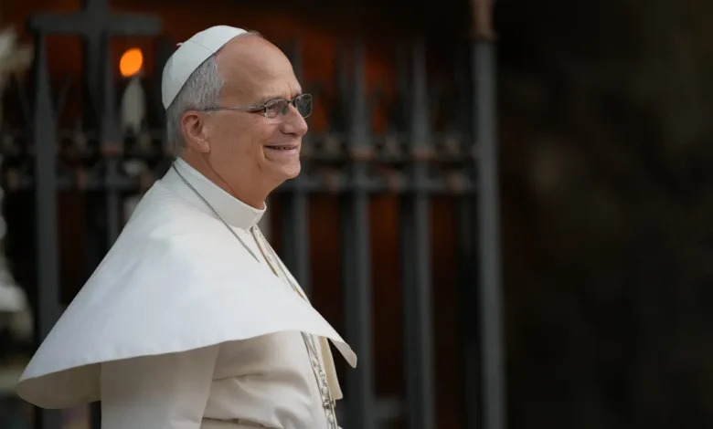 Papa León XIV durante una actividad oficial en el Vaticano