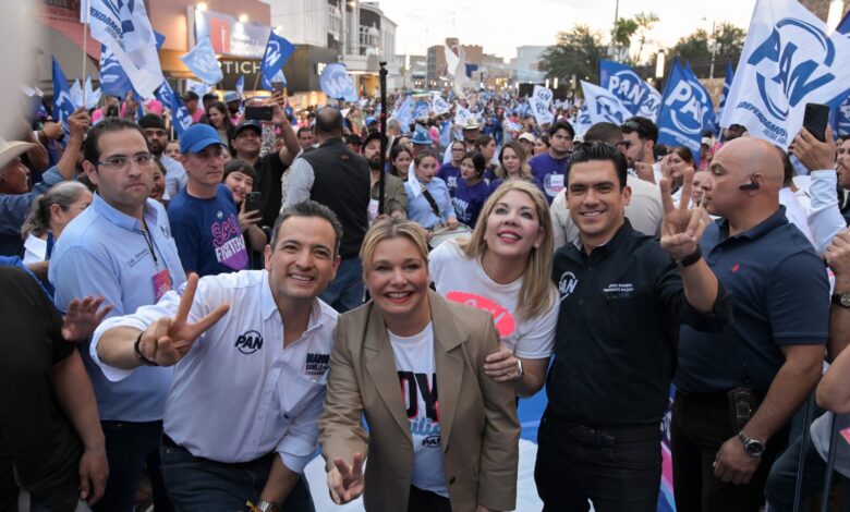 El panista rindió protesta como coordinador estatal de la Defensa de la Patria, la Familia y la Libertad durante un encuentro acompañado por Maru Campos, Jorge Romero y Daniela Álvarez.