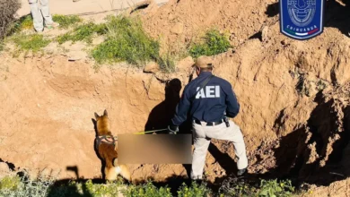 Lugar donde fue localizado el cuerpo de una mujer en una fosa de Valle Dorado, Ciudad Juárez