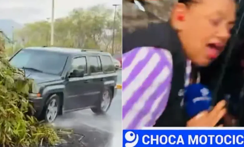 Reportera y camarógrafo de GamaVisión durante una cobertura en Monterrey antes de ser impactados por una camioneta