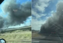 Vehículo incendiado después de volcar en la carretera Chihuahua-Juárez