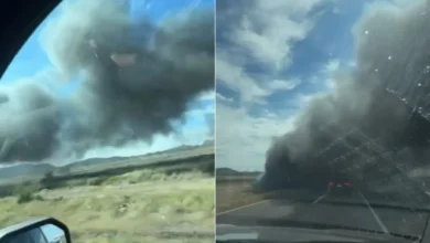 Vehículo incendiado después de volcar en la carretera Chihuahua-Juárez