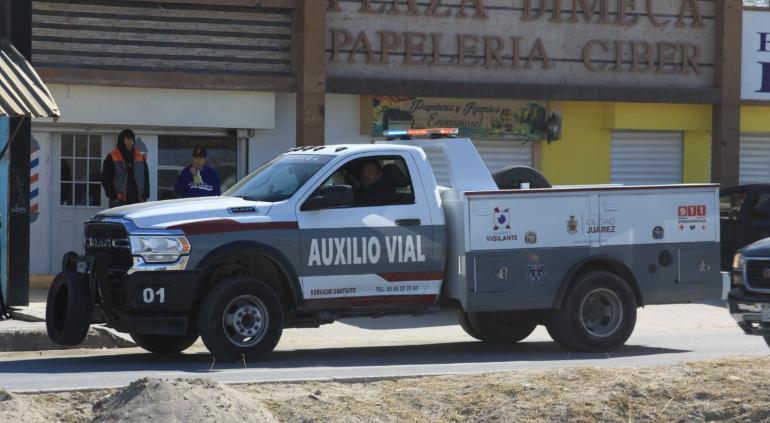 Unidad de Auxilio Vial brinda apoyo gratuito a un conductor en Ciudad Juárez