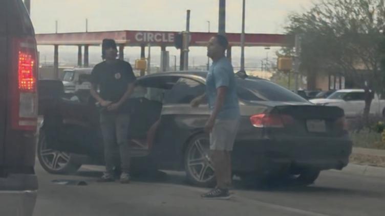 Patrulla de la Oficina del Sheriff del Condado de El Paso durante un operativo